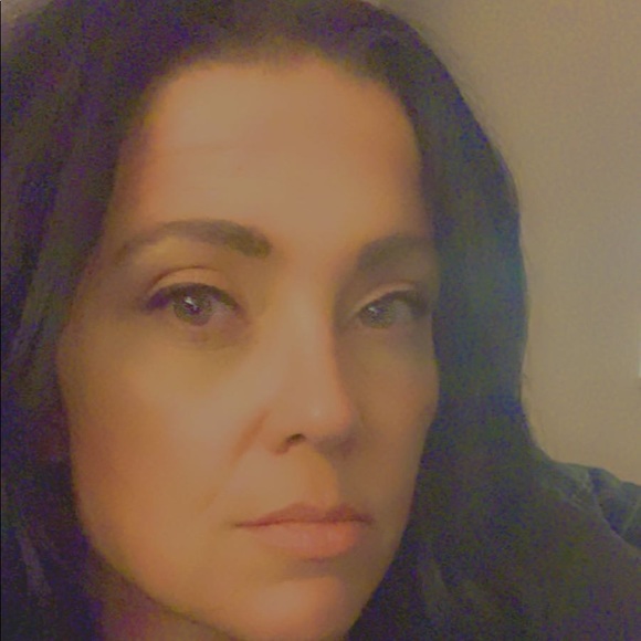 Meet your Posher, Trish - Picture 1 of 1